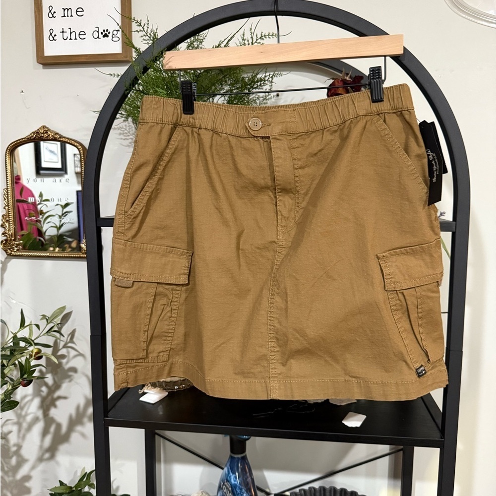 Tan Mini Skirt with Utilitarian Style size 12